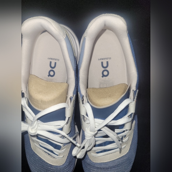 On Running casual sneakers Cloudrift size women's 8.5 color Metal/Navy - Picture 4 of 12